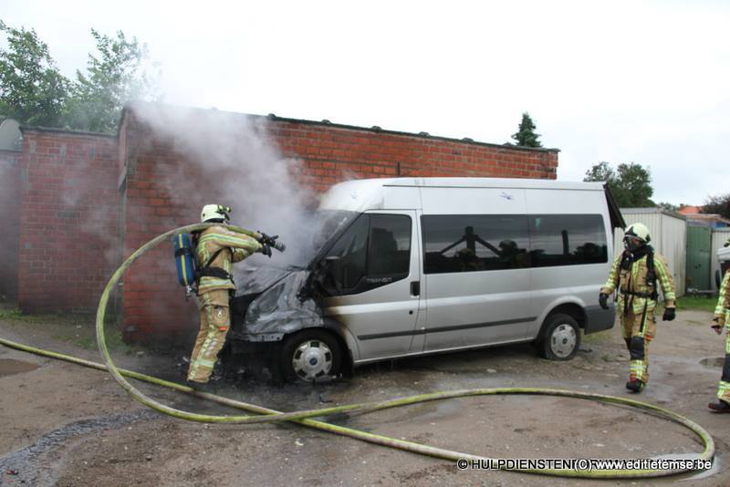 Autobrand Hoogkamerstraat 18 06 2016-002